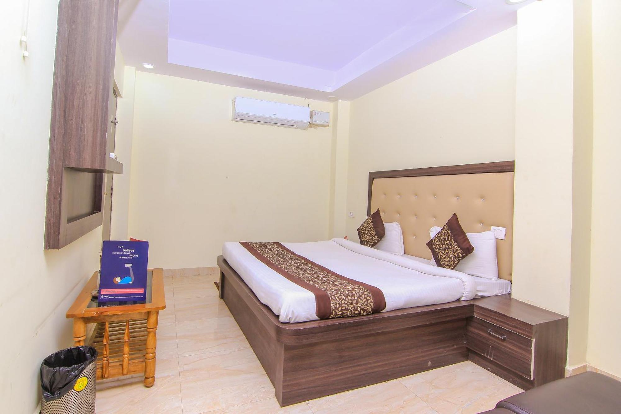 Oyo Flagship Hotel Cz Near Phoenix United Lucknow Ngoại thất bức ảnh